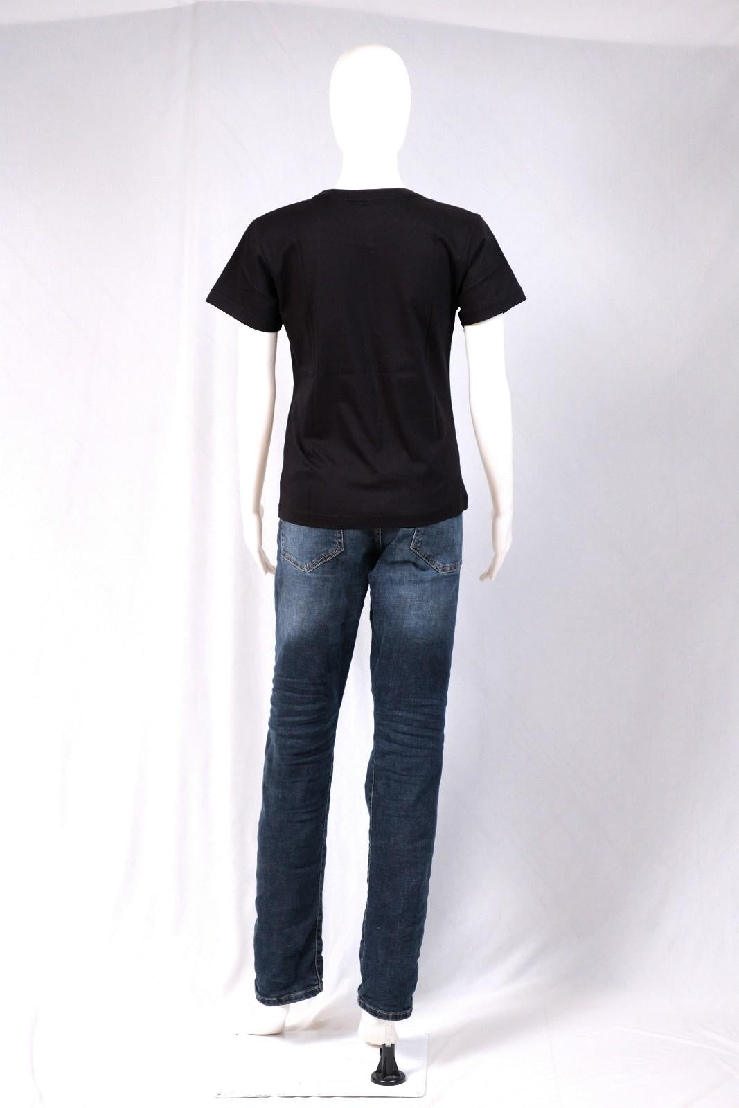 Men Typography Round Neck Pure Cotton Black  T-Shirt